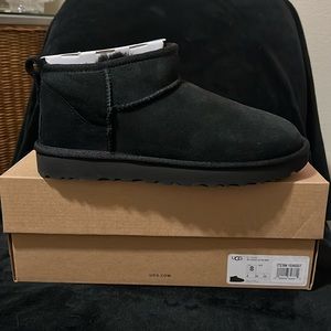 UGG classic ultra mini 8 NIB
